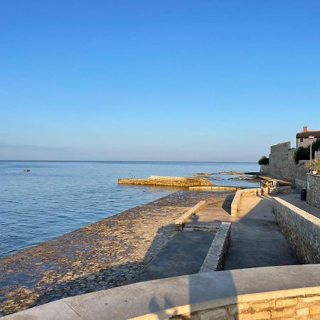App Robi Lejlighed Novigrad Istria Eksteriør billede